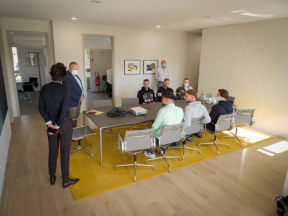 Treffen mit azubis bei Fenne Baugesellschaft