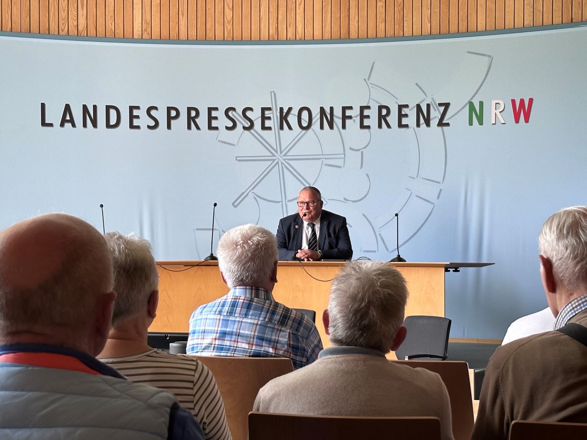 Hovenjürgen empfängt MITGLIEDER DER IG BAU AUS HALTERN AM SEE